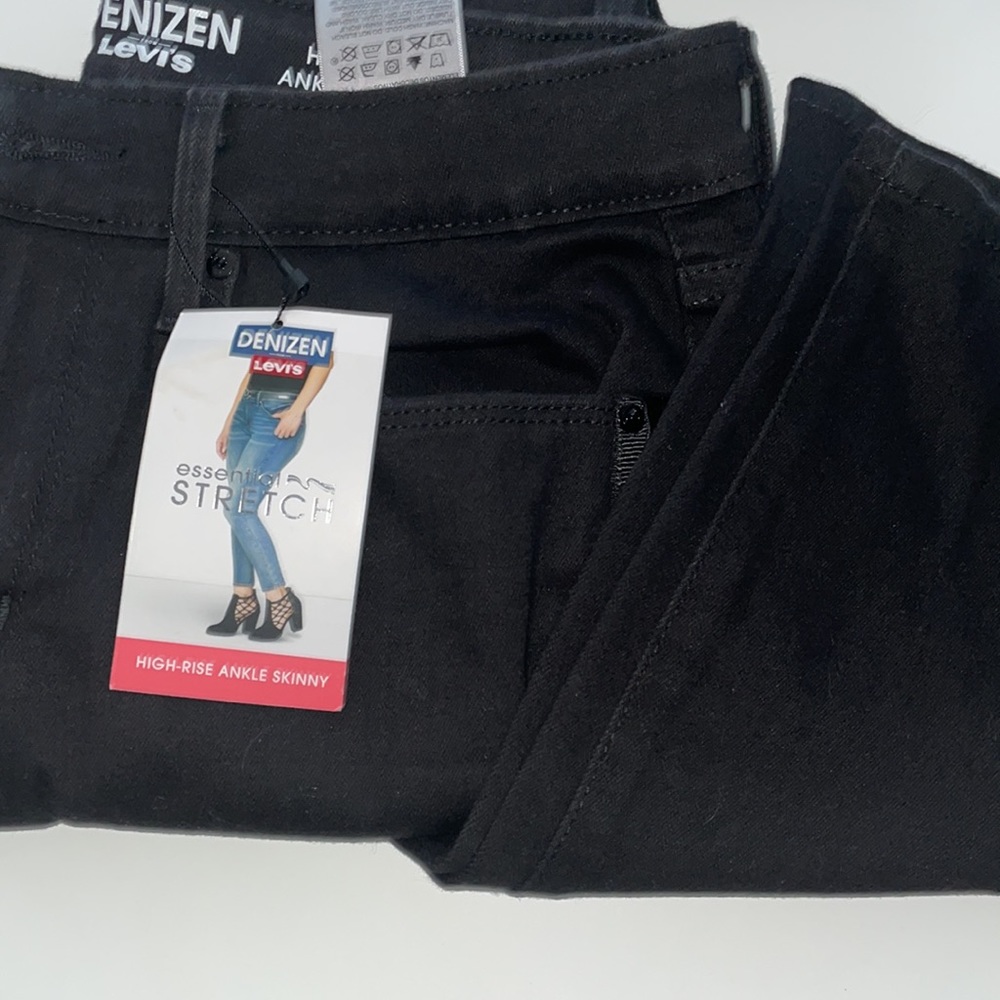 Black High-Rise Ankle Skinny